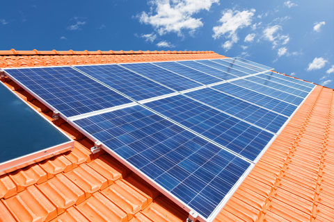 Photovoltaikanlagen: Aufdach- oder Indachanlage?