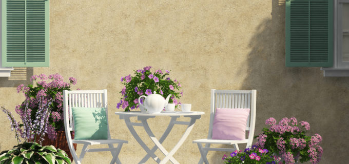 Eine Terrasse als Sitzgelegenheit