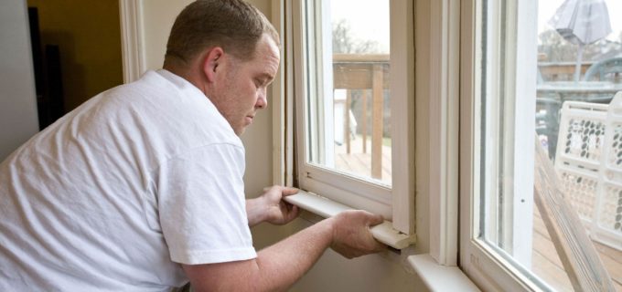 Strahlend schöne Holzfenster – Tipps und Tricks zur Pflege