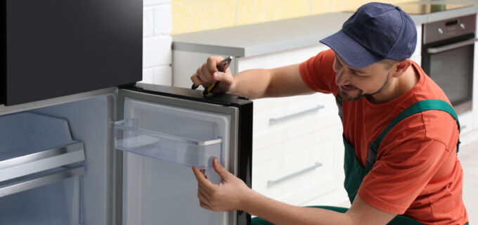 Kühlschrank einbauen lassen: Wissenswerte Tipps für die Schweiz