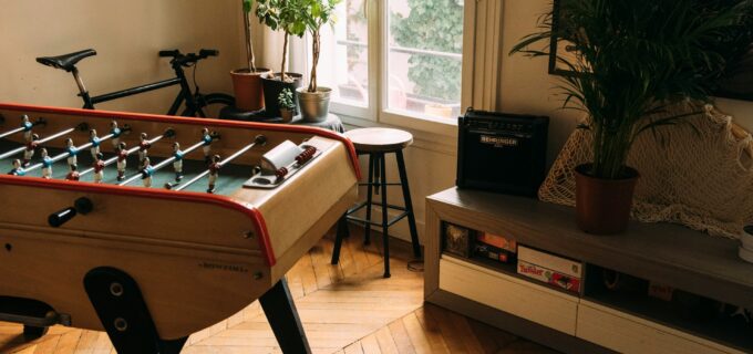Flipper, Tischkicker & Co: Wie lässt sich ein Gaming-Zimmer einrichten?